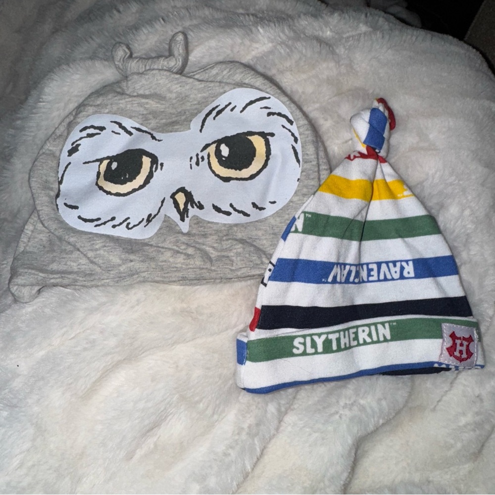 Harry Potter Newborn Hat Lot Of 2 Hedwig And House Hats Baby Excellent Condition